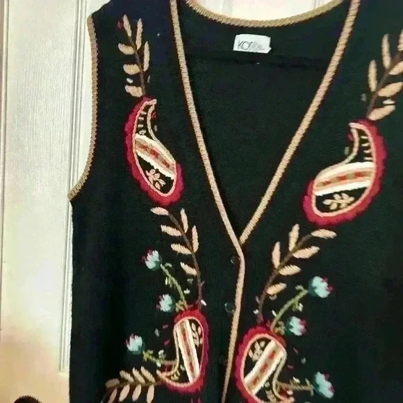 Vintage Koret Sweater Vest size M black floral - Picture 2 of 6